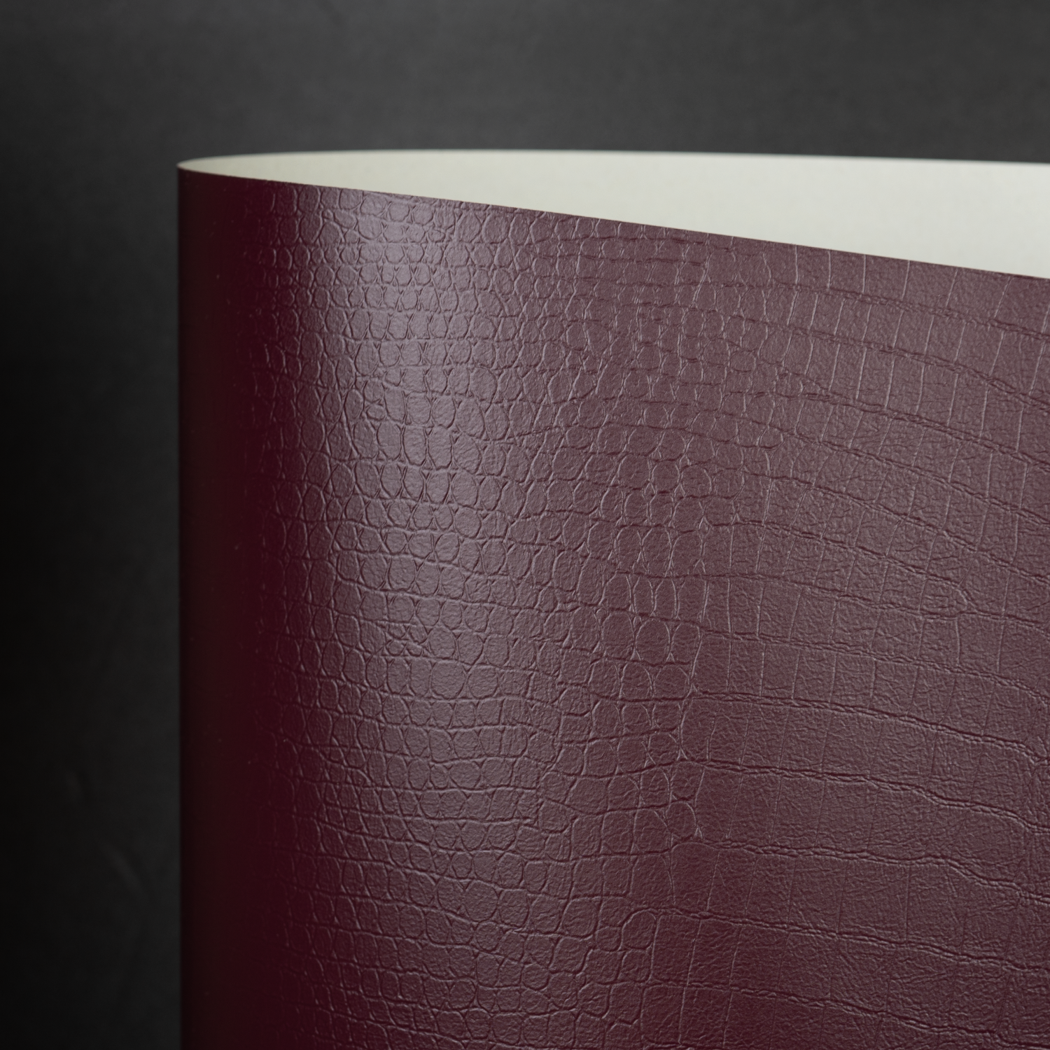 Classic Recycle Gator, Wine (091-23000D)